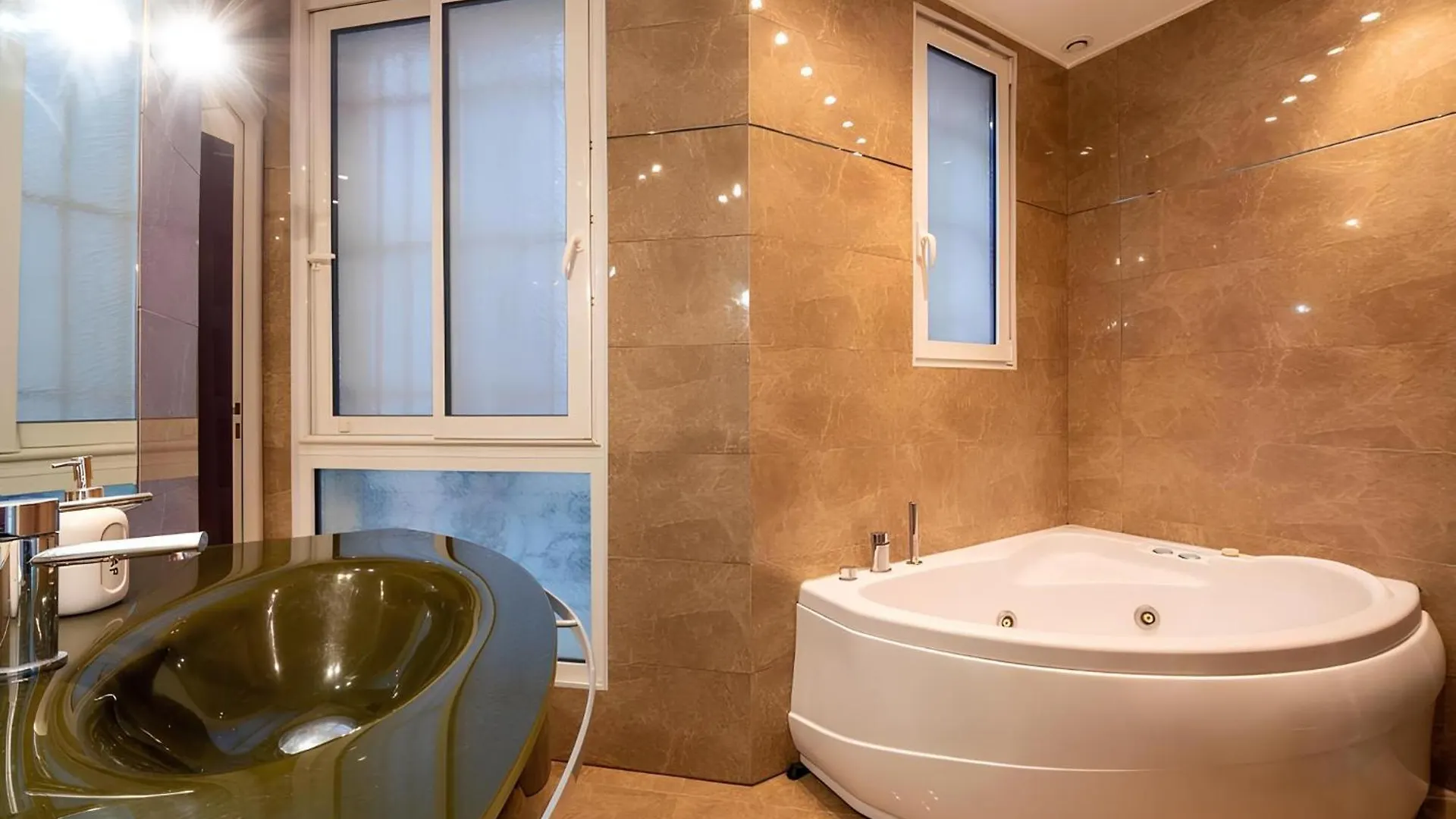 Luxury Style Appartement, Arc De Triomphe - Champs Elysees Paris 0*,  Frankrig